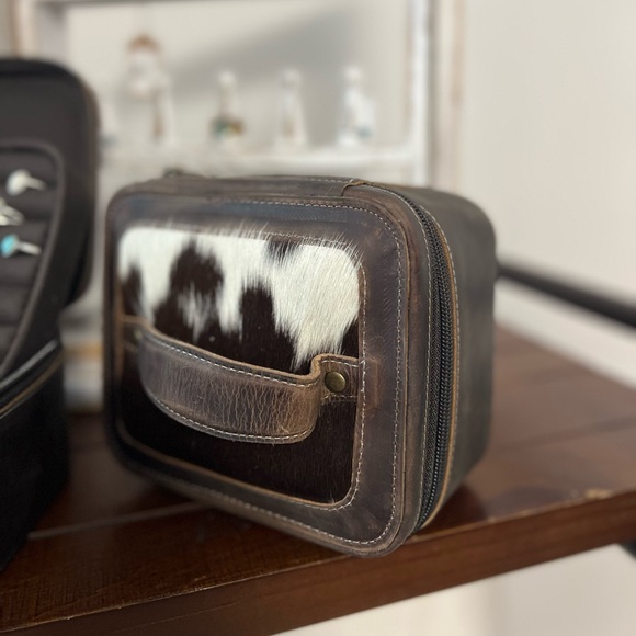 New Crazy Horse Leather & Cowhide Small Jewelry Box Rustic Gift😍 With Jewelry - Picture 7 of 11
